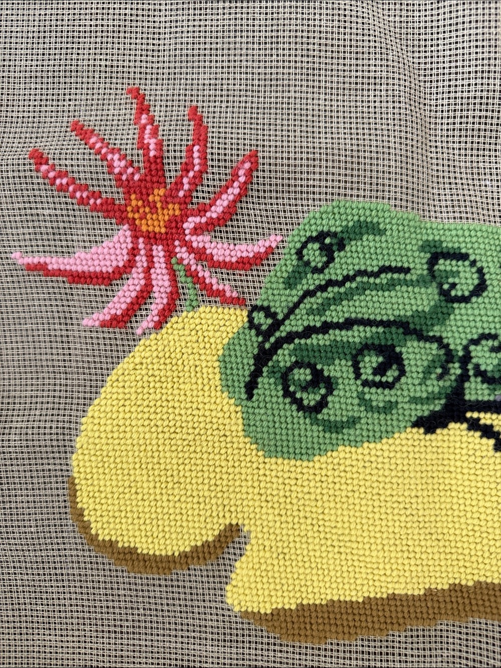Needlepoint - Unfinished - Frog on Lilly Pad - Picture 3 of 8